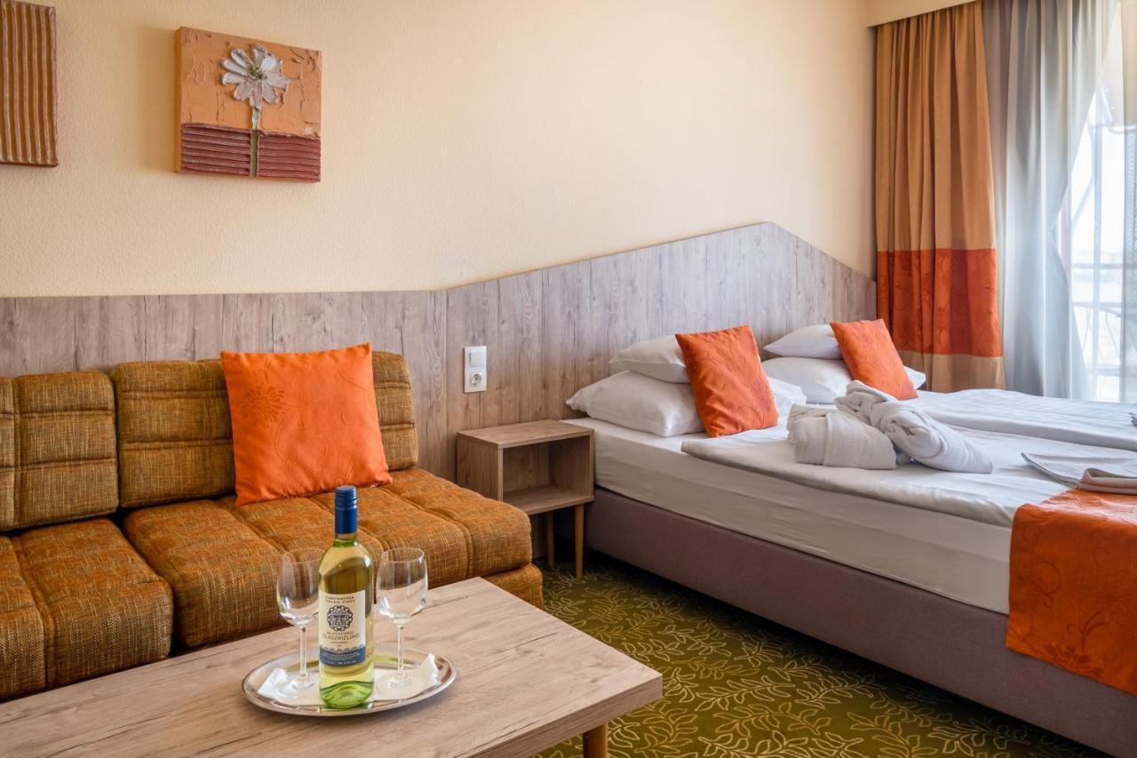 Hotel Margareta Balatonfured Exterior photo